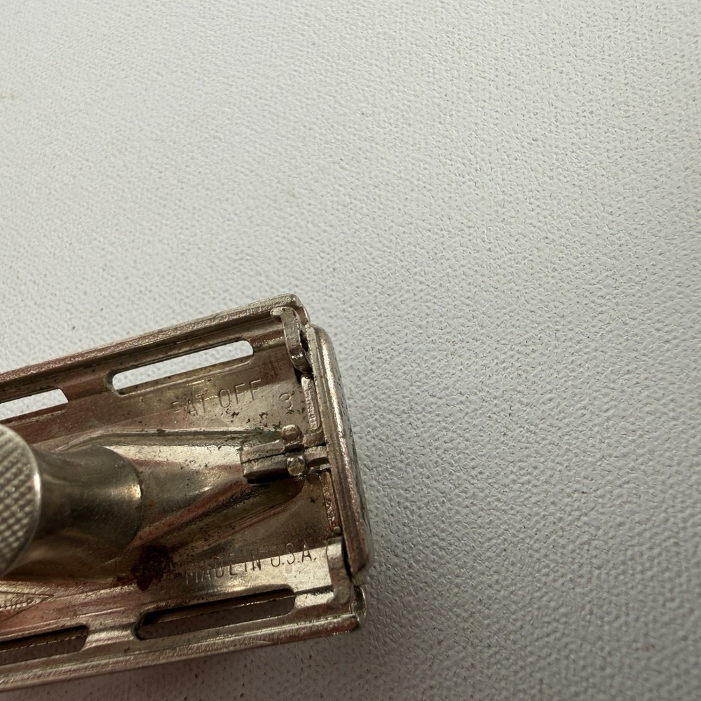 Vintage Gillette Safety Razor Made In USA - Picture 6 of 6